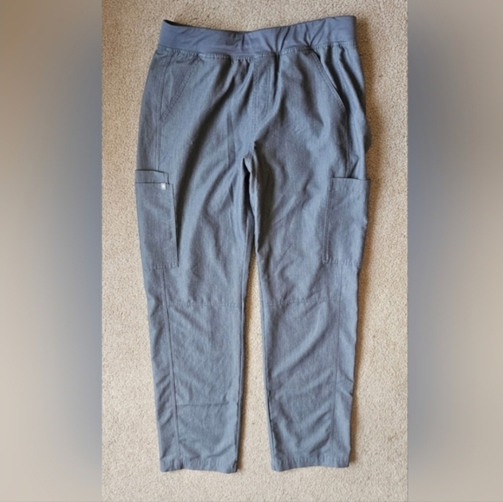 Figs Mens Axim Cargo Scrubs - Graphite Medical Scrubs, Size Large
